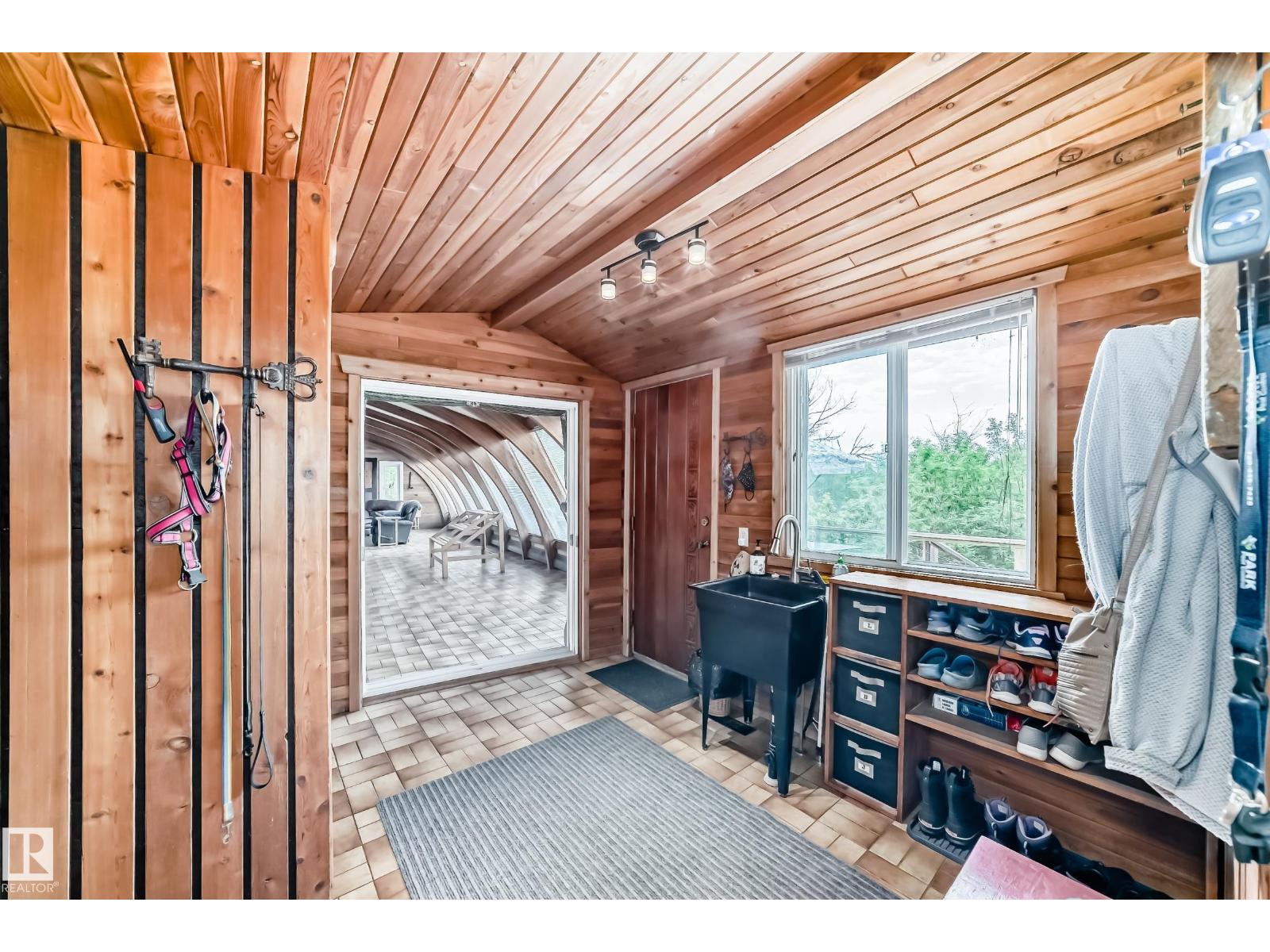 #85 52310 RGE ROAD 232 - 31