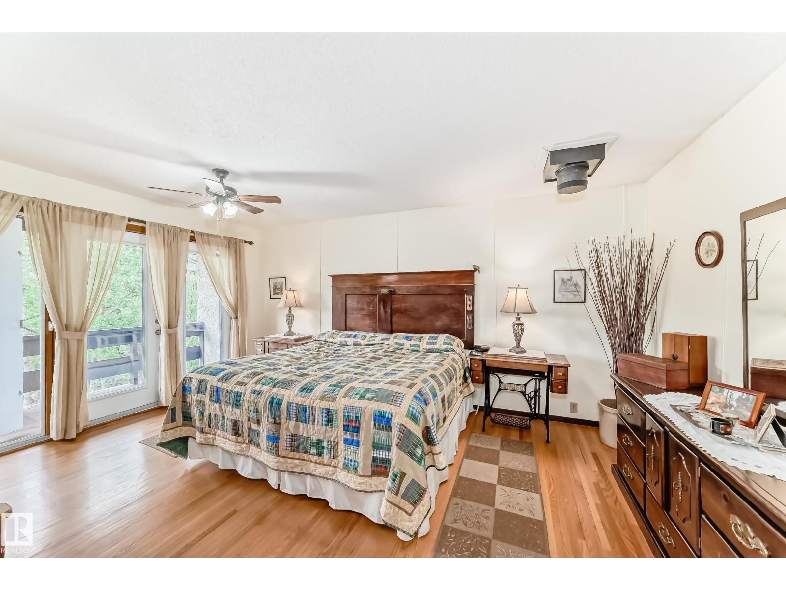 #85 52310 RGE ROAD 232 - 33