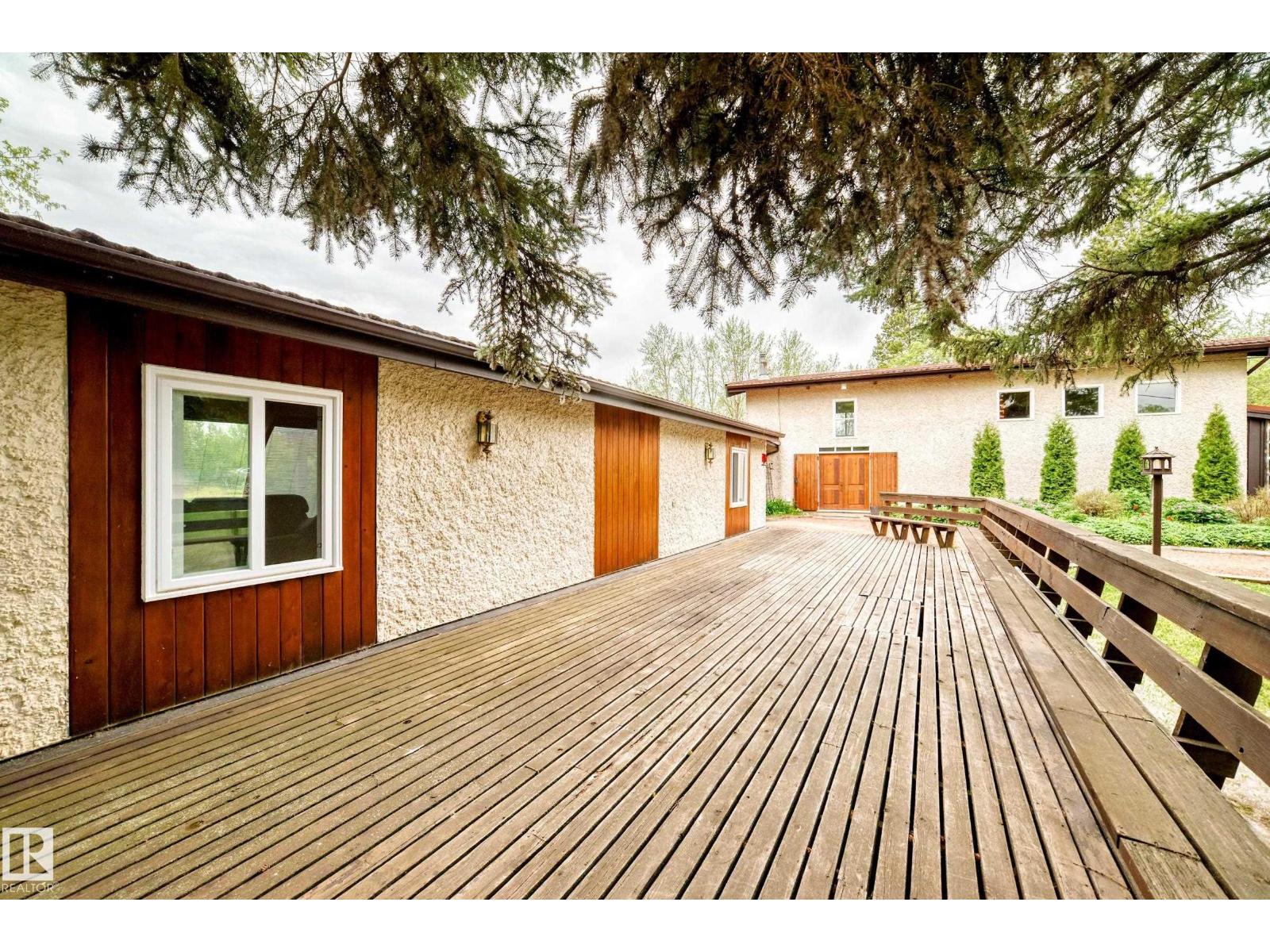 #85 52310 RGE ROAD 232 - 42