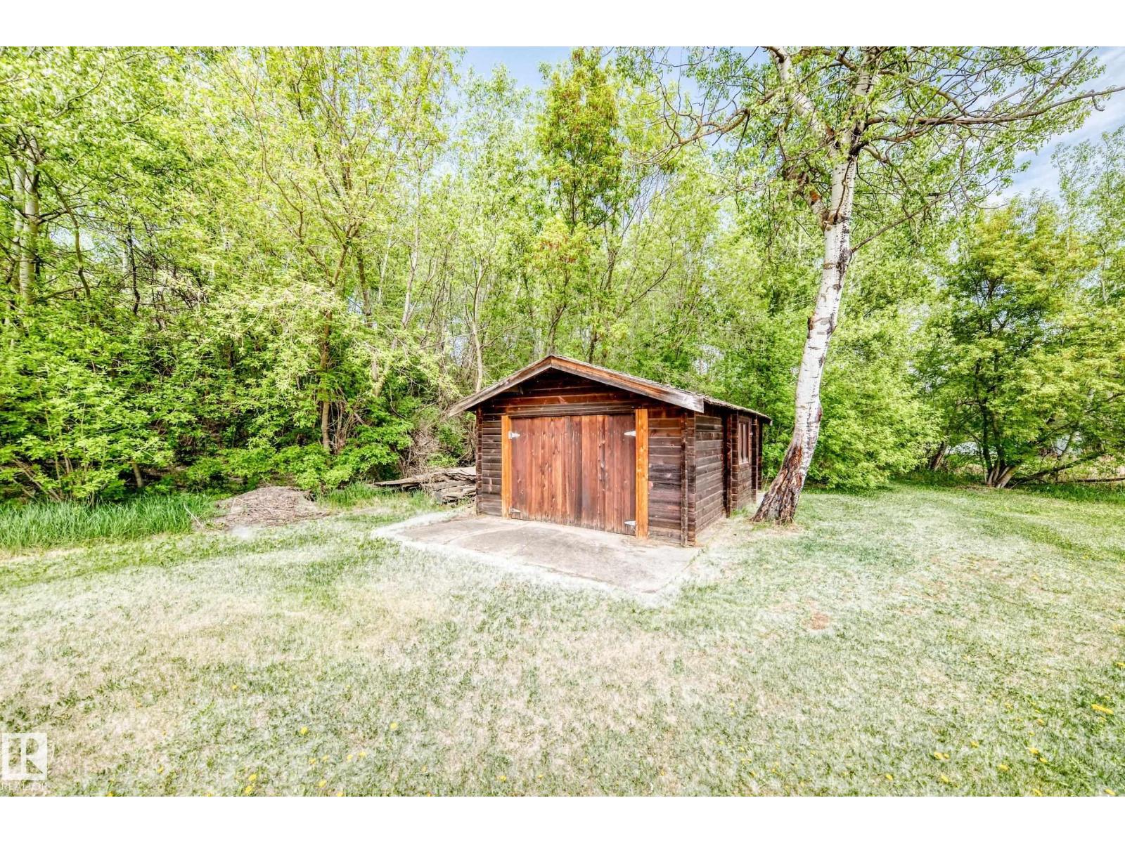#85 52310 RGE ROAD 232 - 53