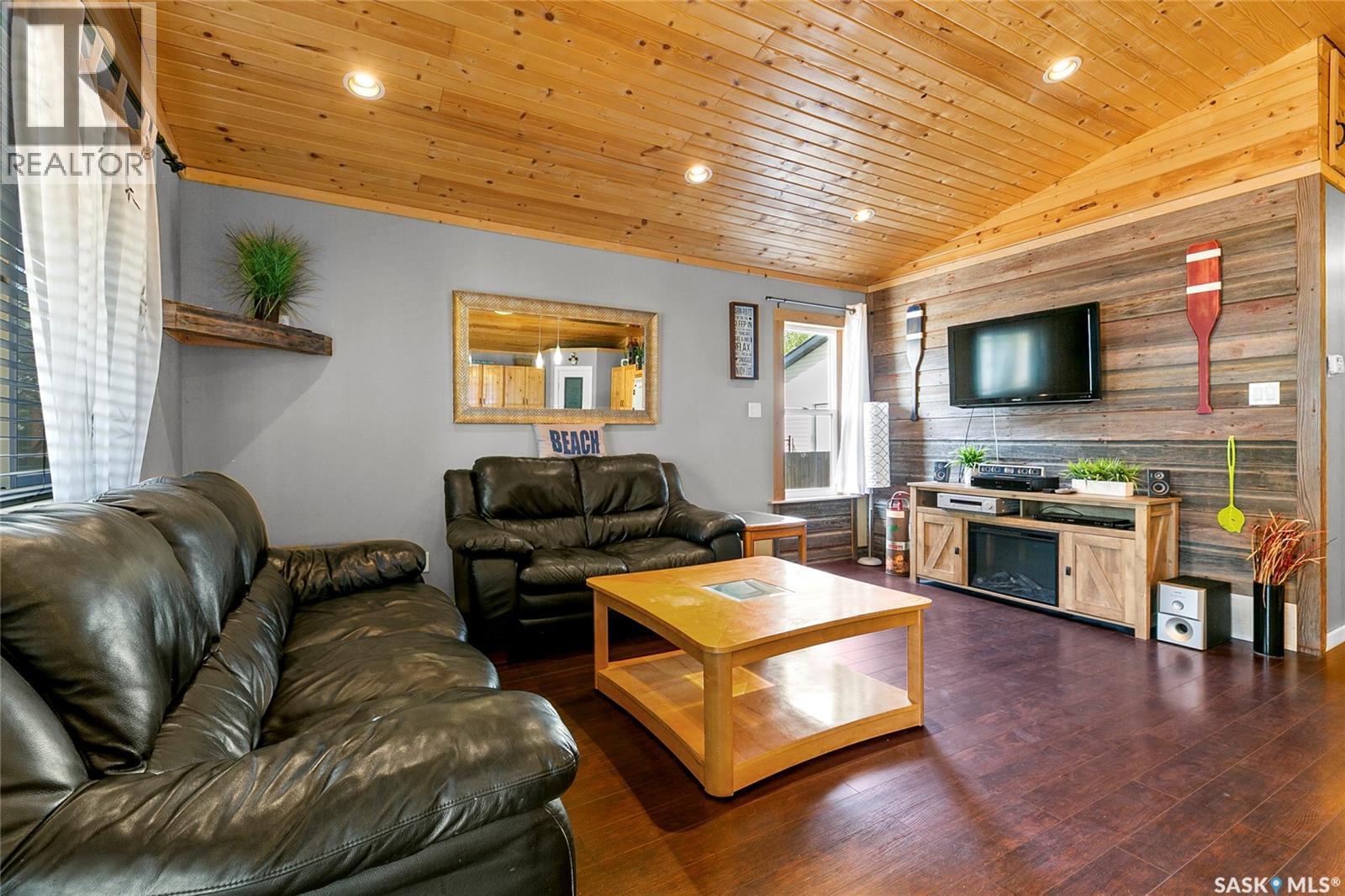 22 Ash STREET - 12