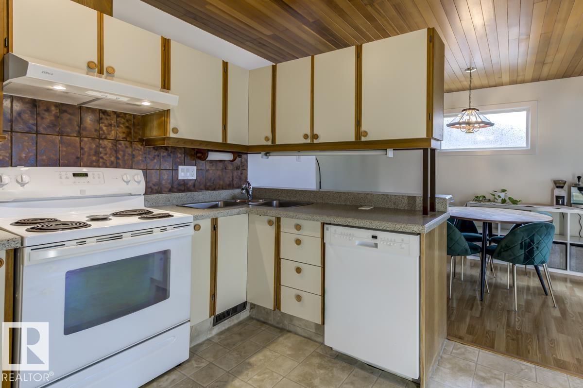 4024 121 ST NW - 24