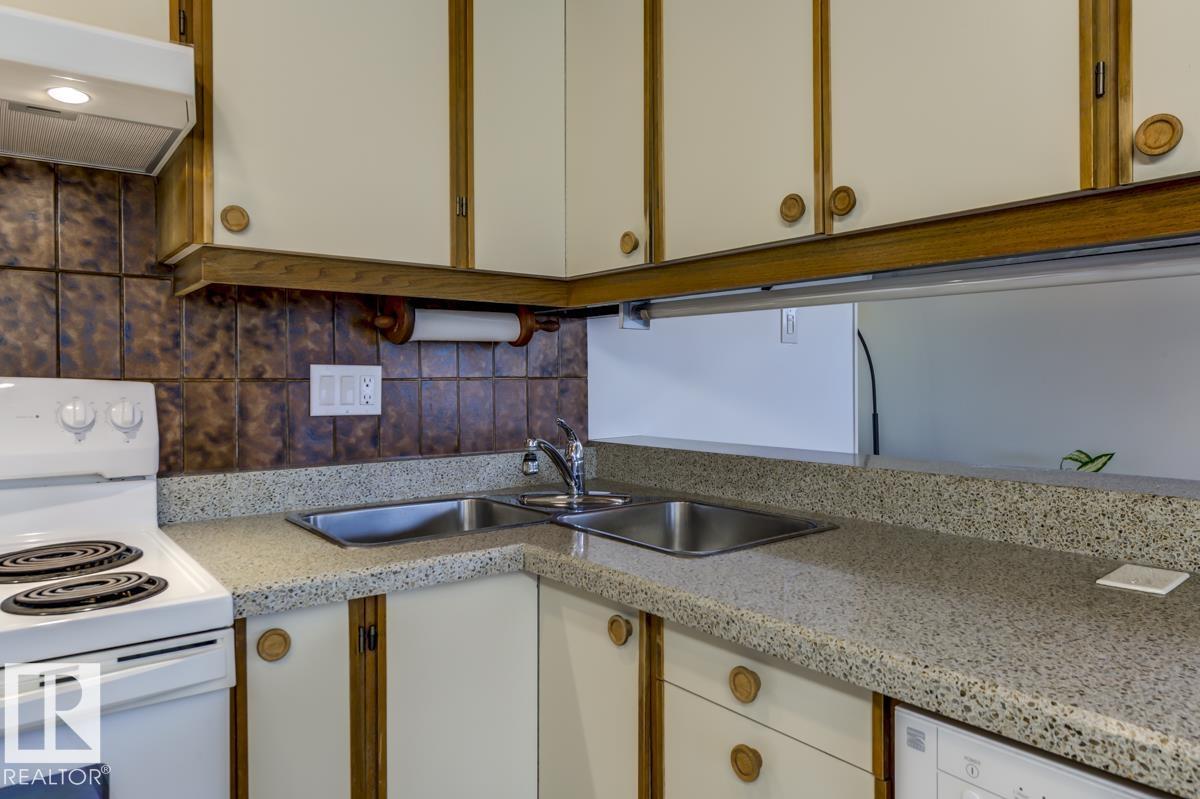 4024 121 ST NW - 26