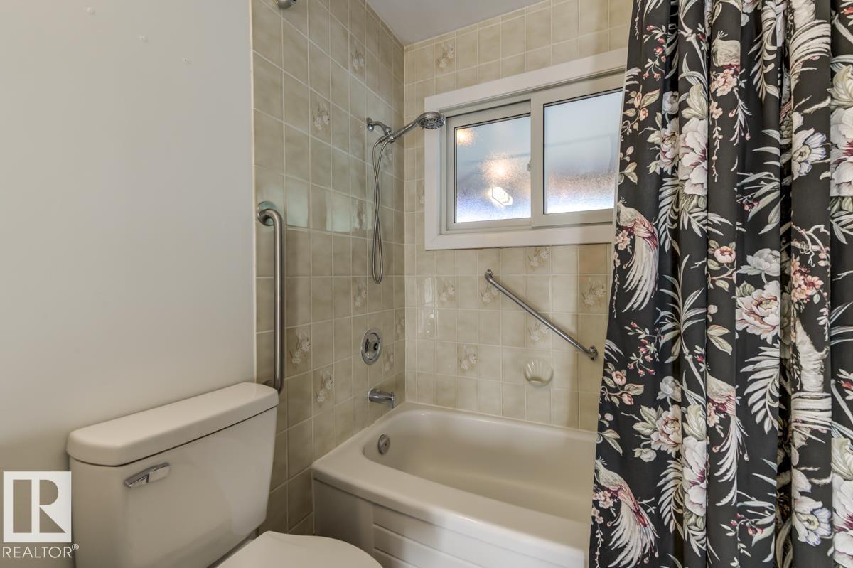 4024 121 ST NW - 40