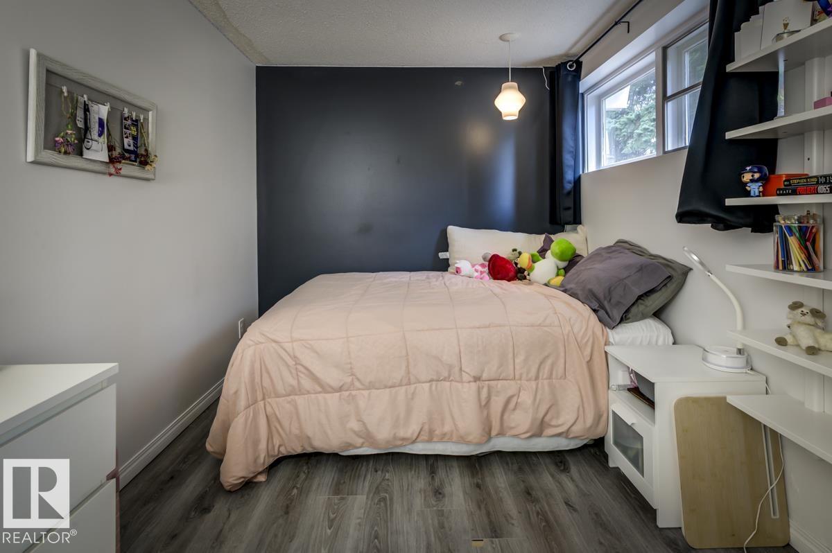 4024 121 ST NW - 44
