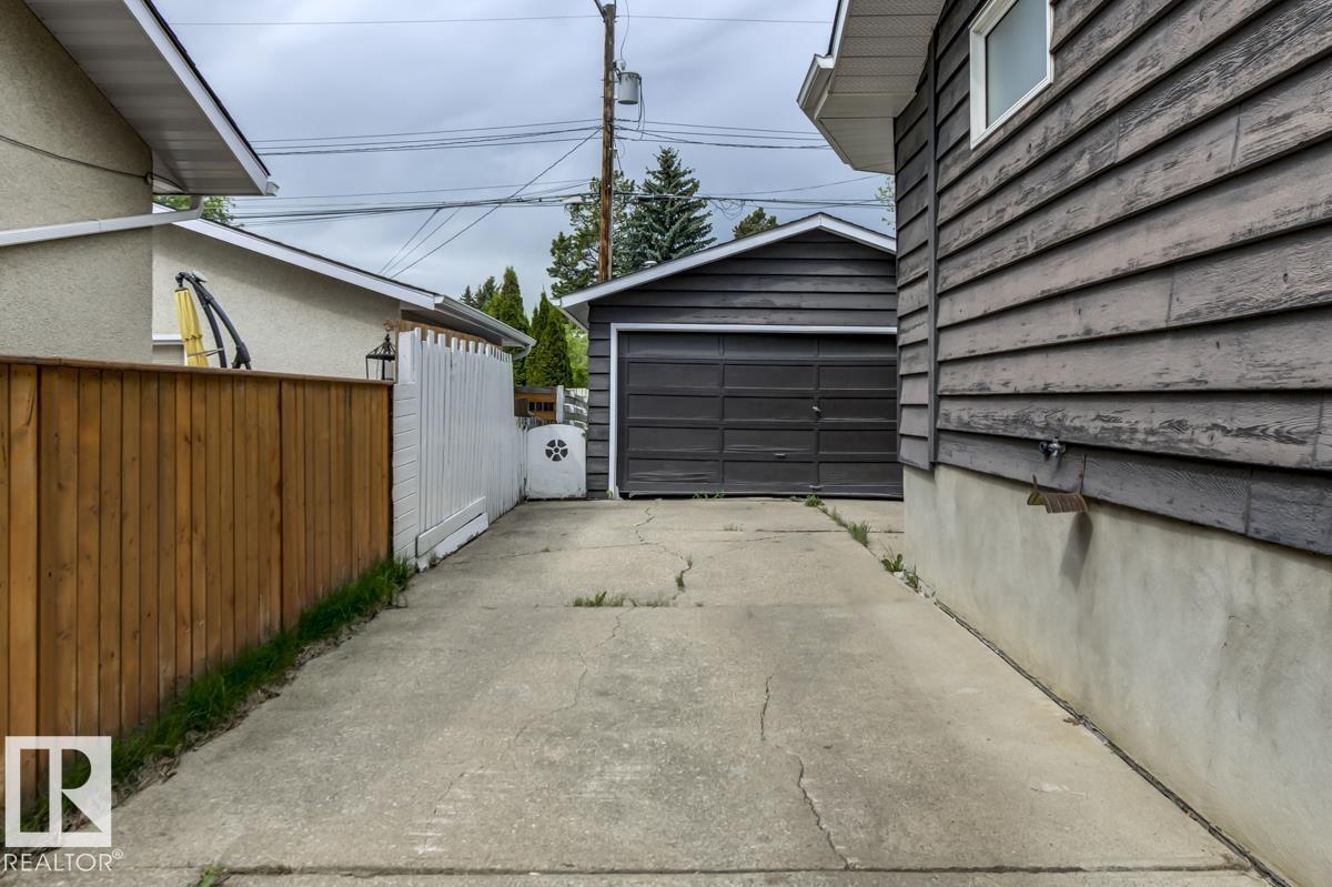4024 121 ST NW - 56