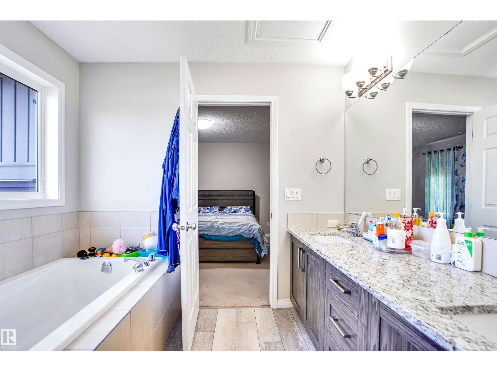 2743 Collins CR SW - 25