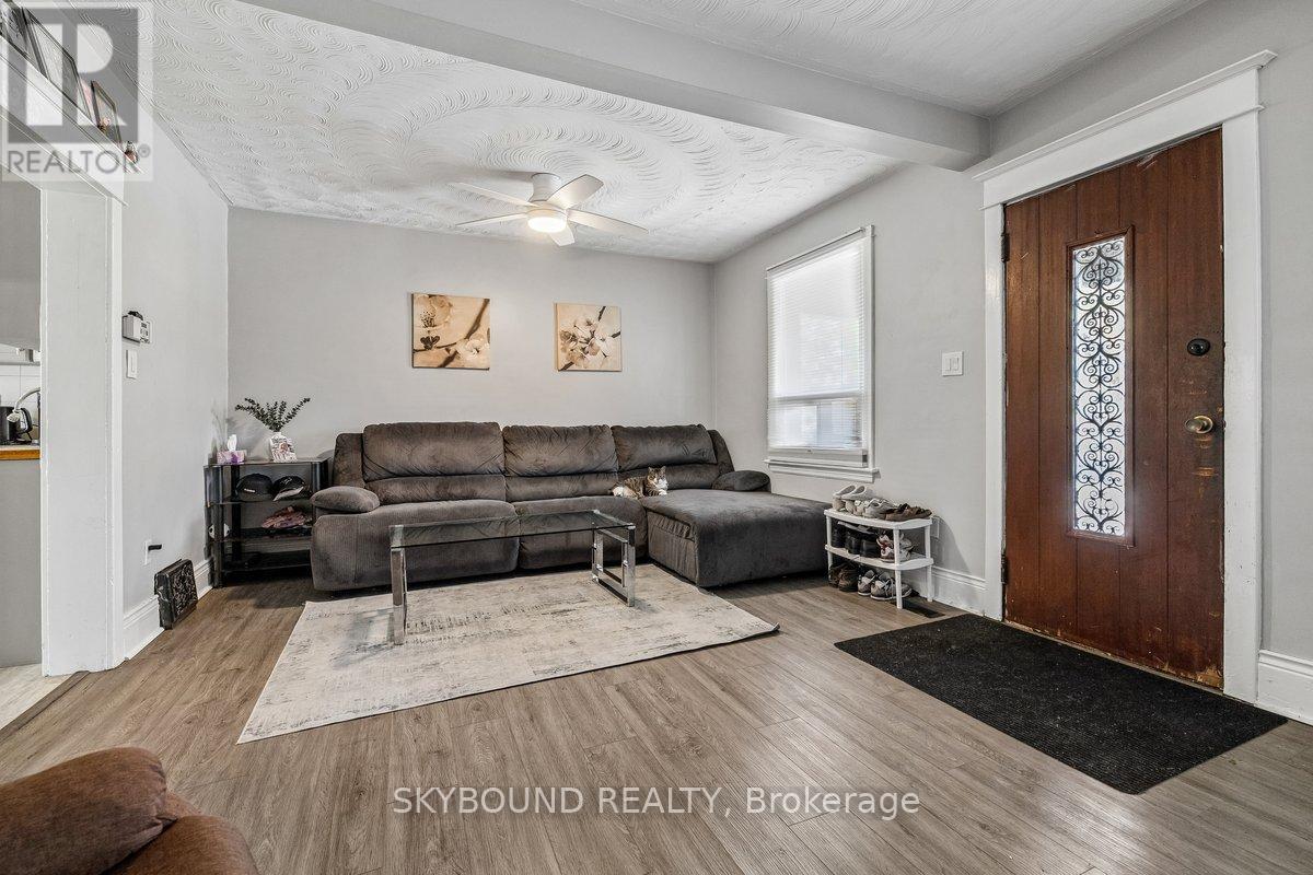 165 PALING AVENUE - 3