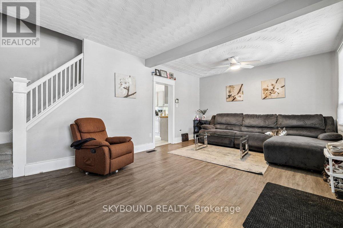 165 PALING AVENUE - 5