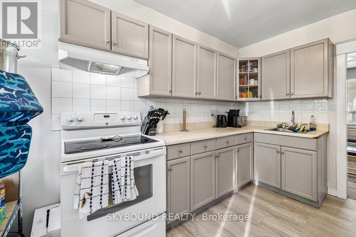 165 PALING AVENUE - 7