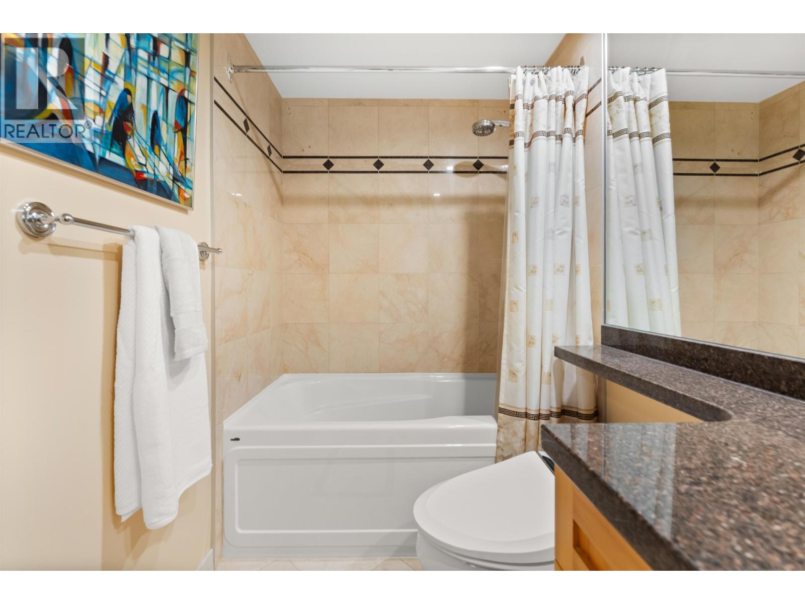 2 Bed, 3 Bath Townhouse for Sale in Vancouver – 1053 MARINASIDE CRESCENT, Vancouver – MLS# R3122056 - Image 27