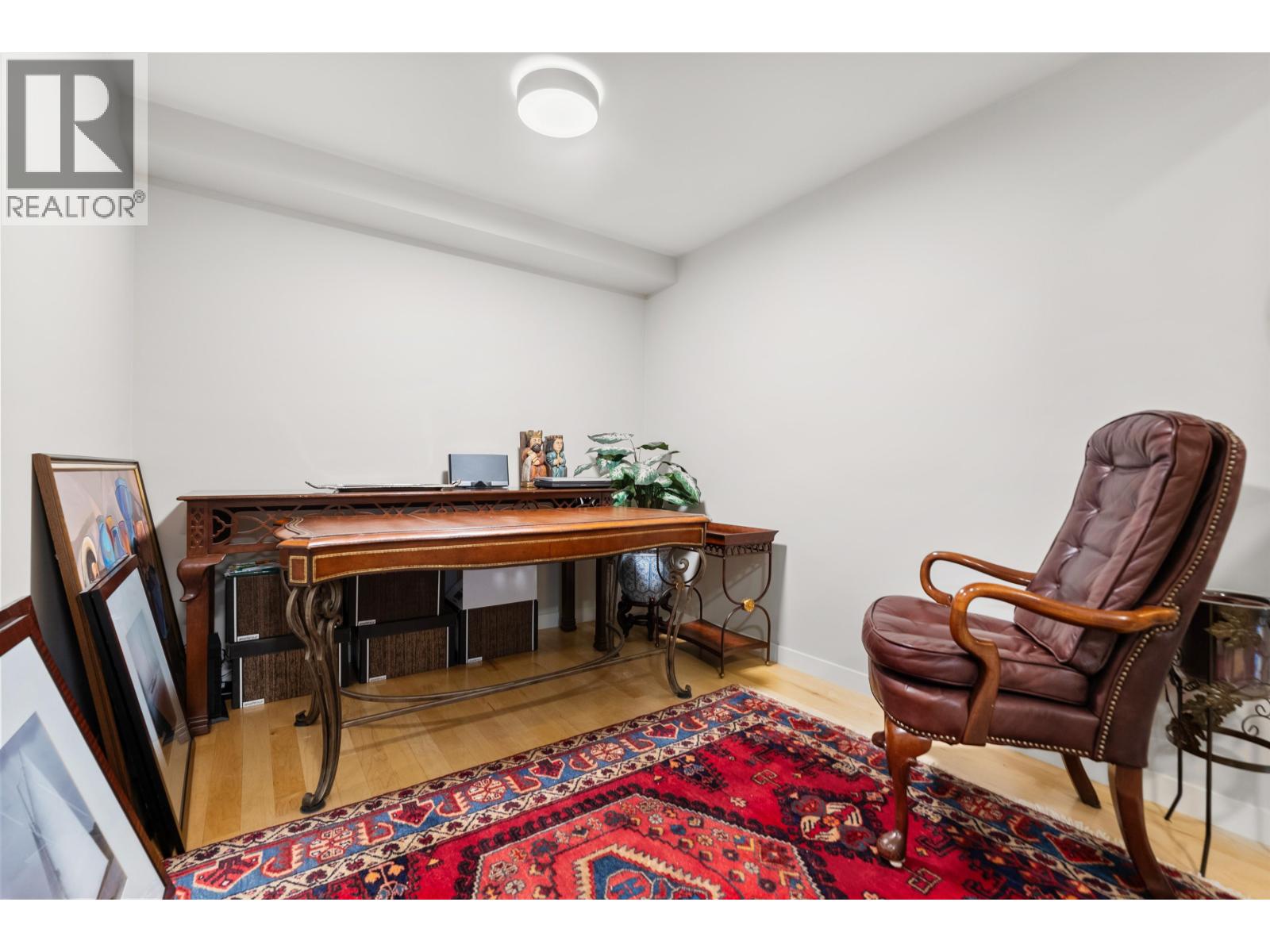 2 Bed, 3 Bath Townhouse for Sale in Vancouver – 1053 MARINASIDE CRESCENT, Vancouver – MLS# R3122056 - Image 4