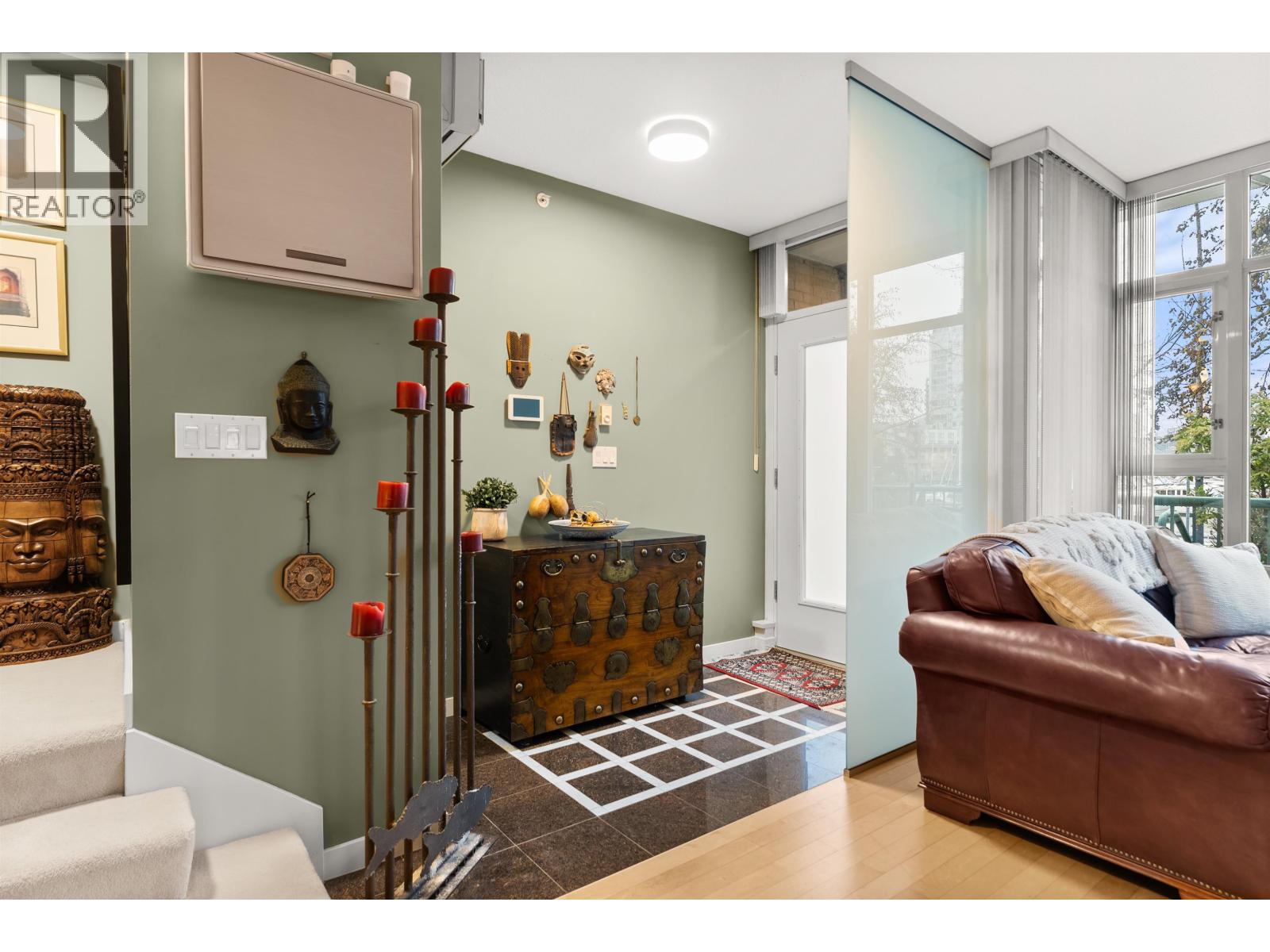 2 Bed, 3 Bath Townhouse for Sale in Vancouver – 1053 MARINASIDE CRESCENT, Vancouver – MLS# R3122056 - Image 24