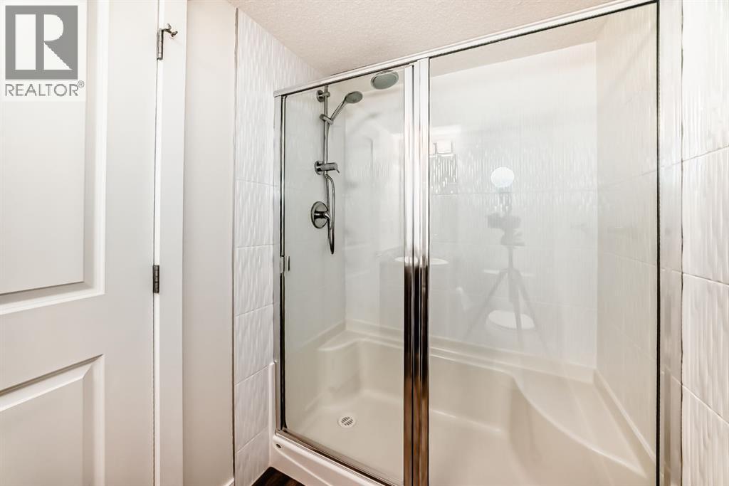 #707 10 Kincora Glen Park NW - 30
