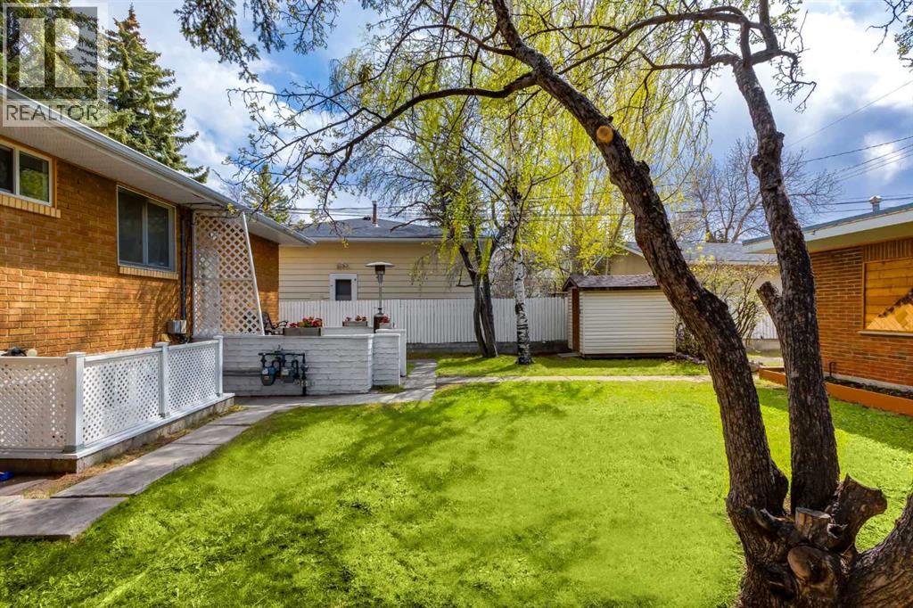 1415 43 Street SW - 10
