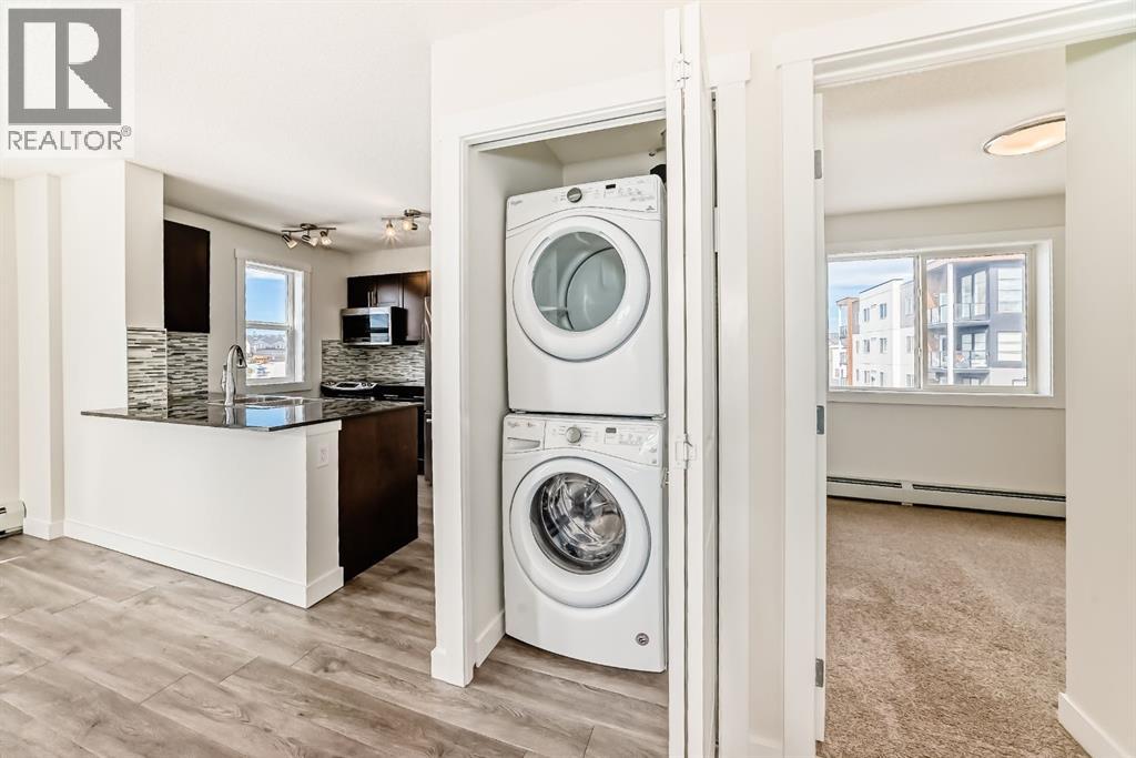 #707 10 Kincora Glen Park NW - 36