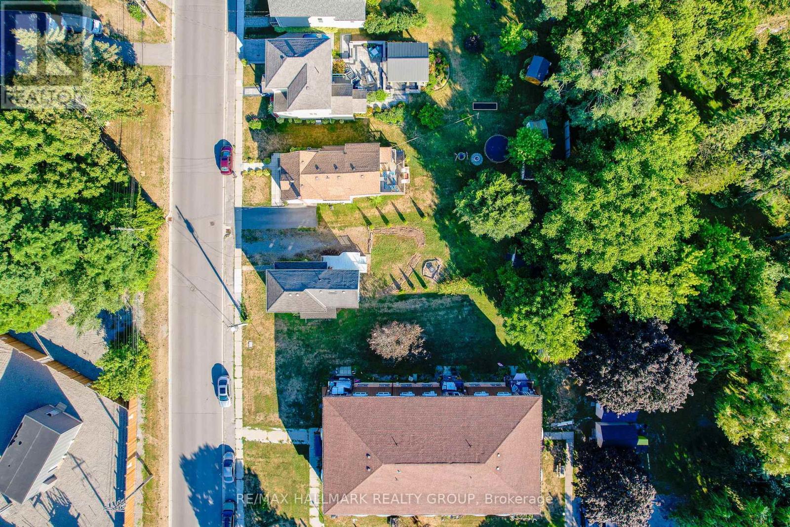 21 DOWNES AVENUE - 39