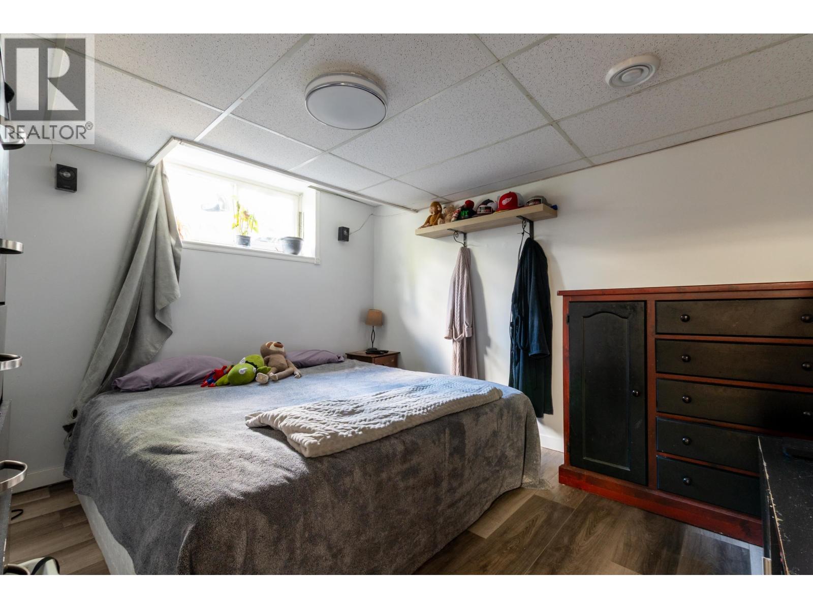 3091 SPRUCE STREET - 17