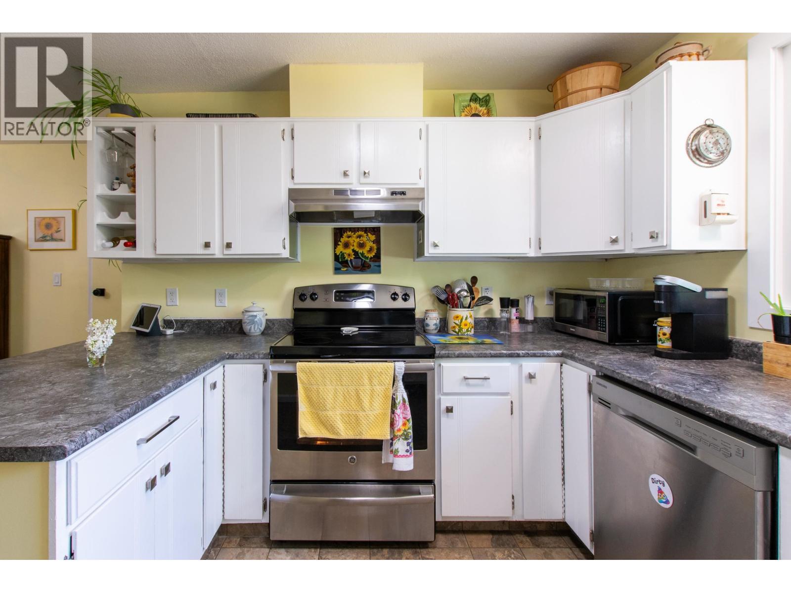 3091 SPRUCE STREET - 6