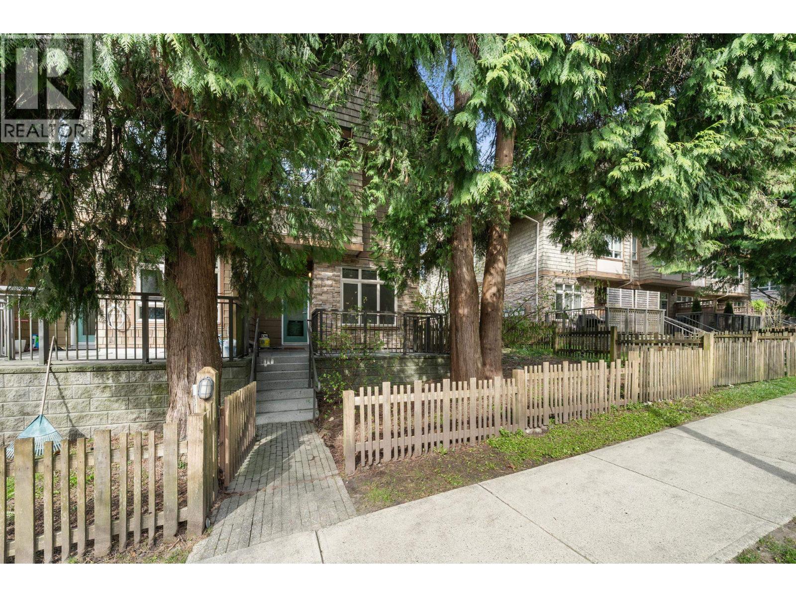 3318 MT SEYMOUR PARKWAY, North Vancouver