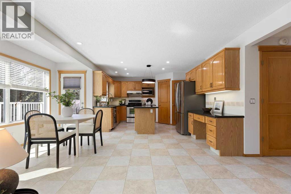 136 Schubert Hill NW - 15