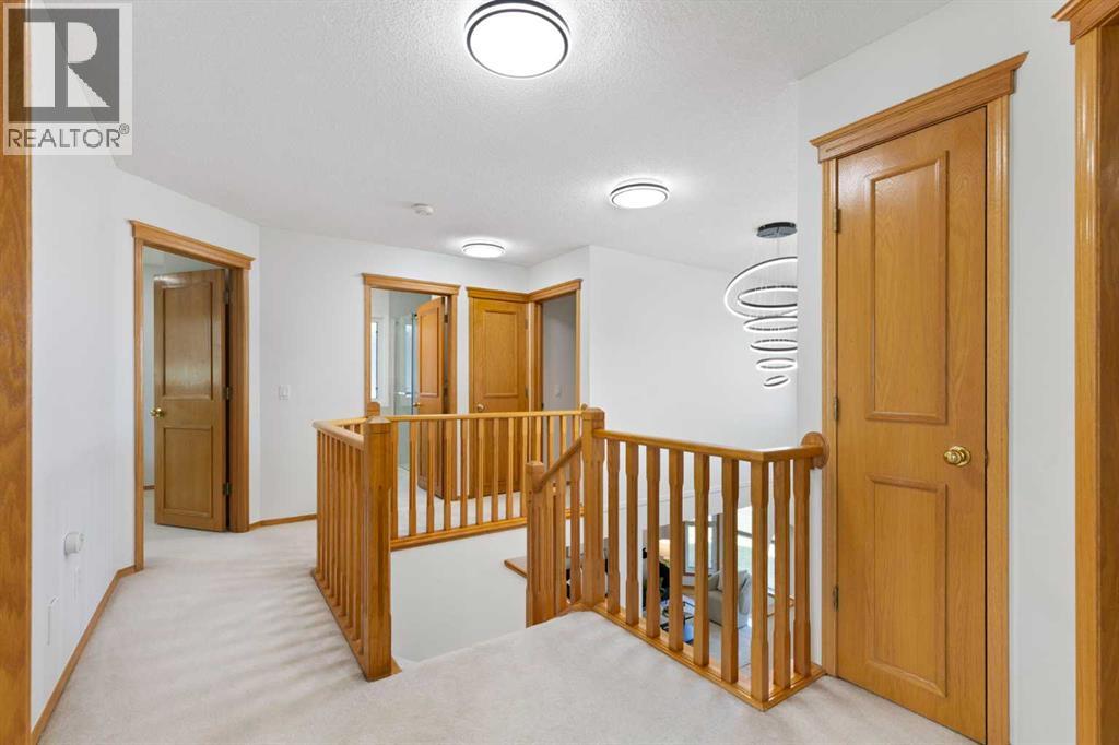 136 Schubert Hill NW - 17