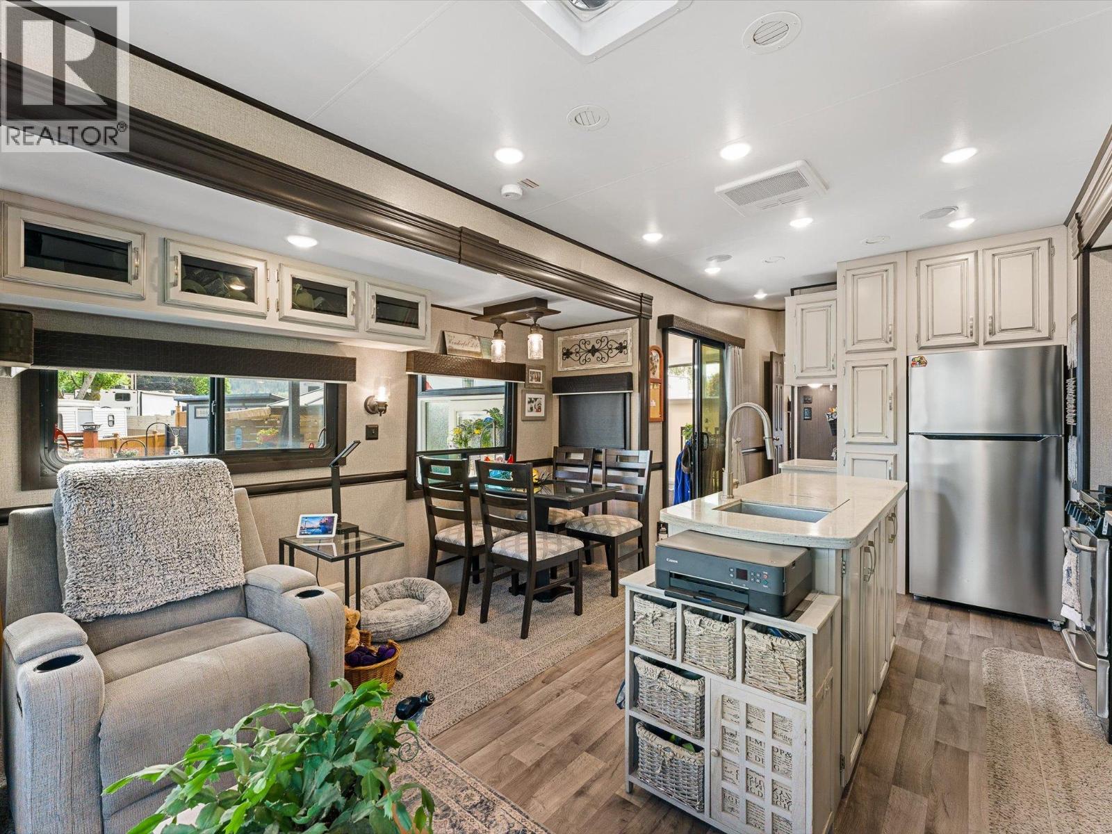 415 Commonwealth Road Unit# 410, Kelowna