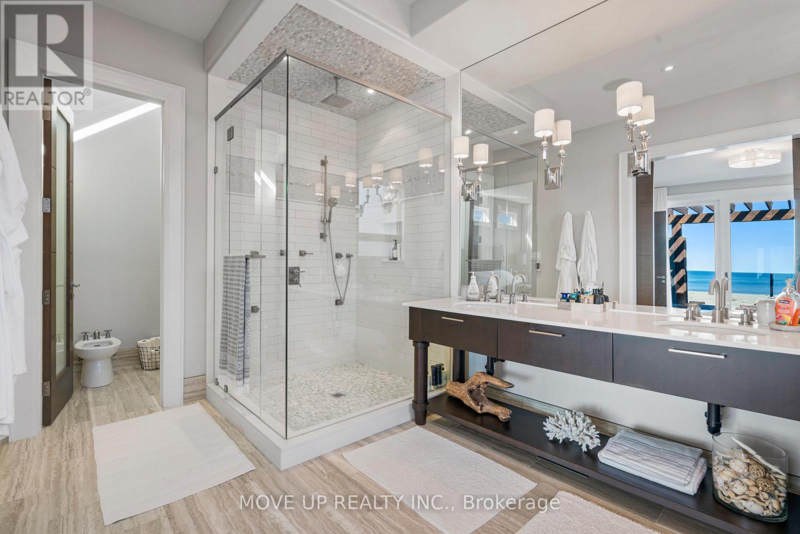10 HIAWATHA AVENUE - 22