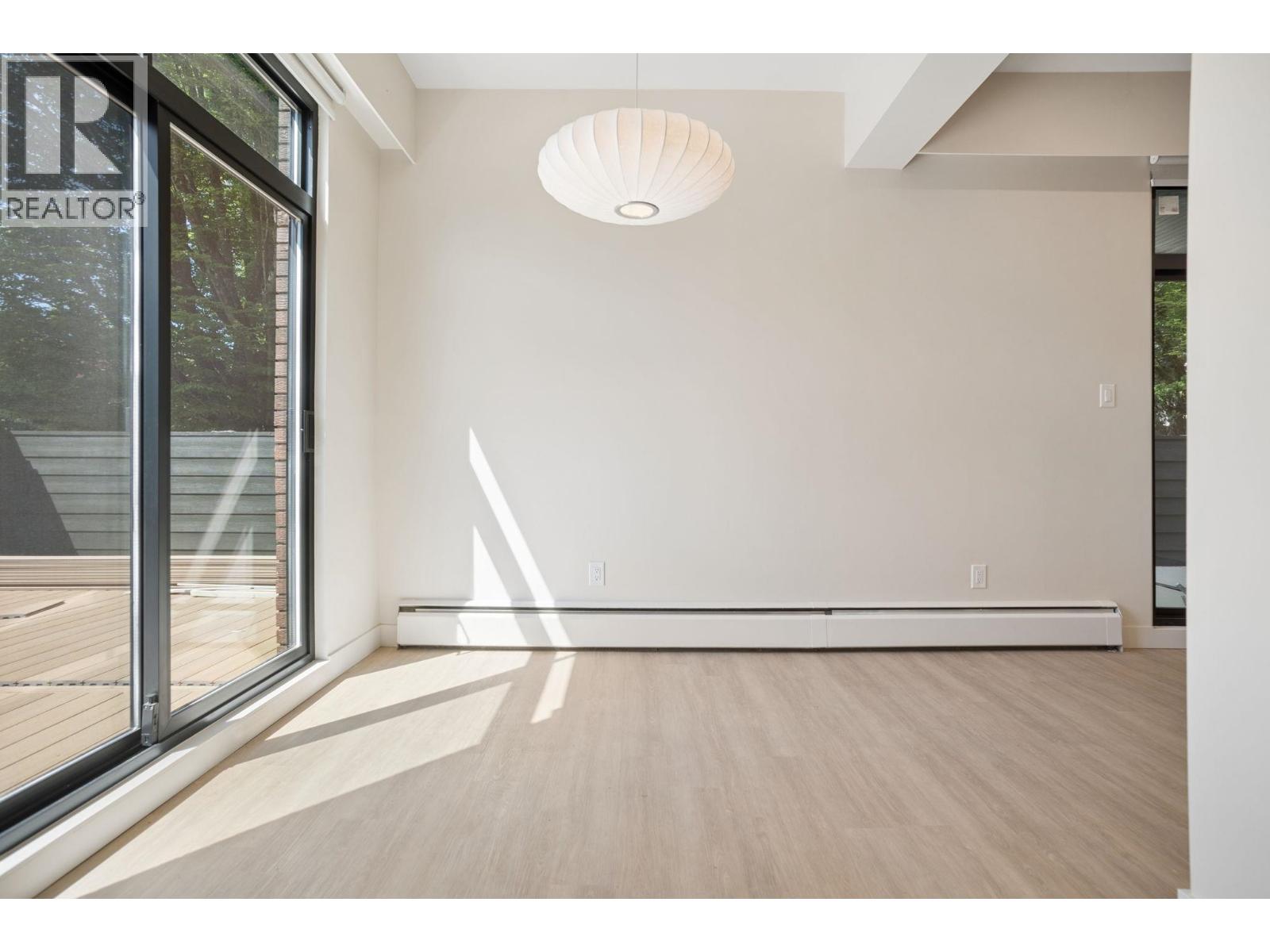 1060 CYPRESS Street - photo 2