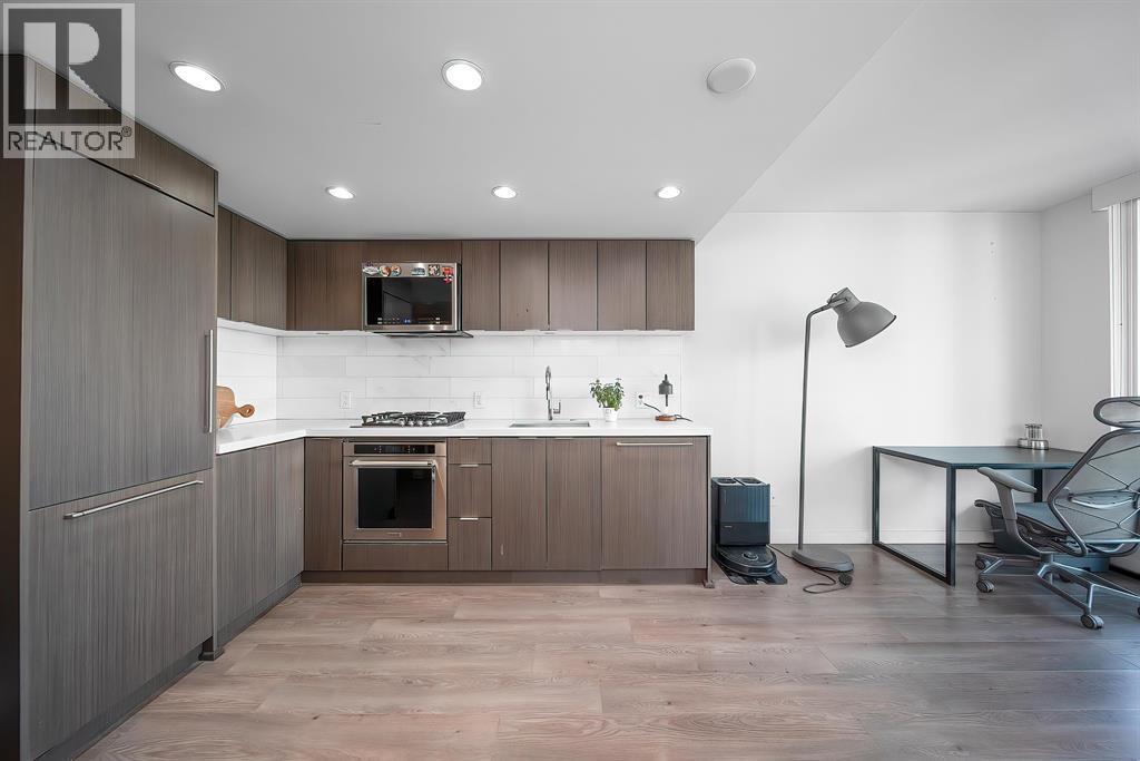 2605 8189 CAMBIE Street - photo 2
