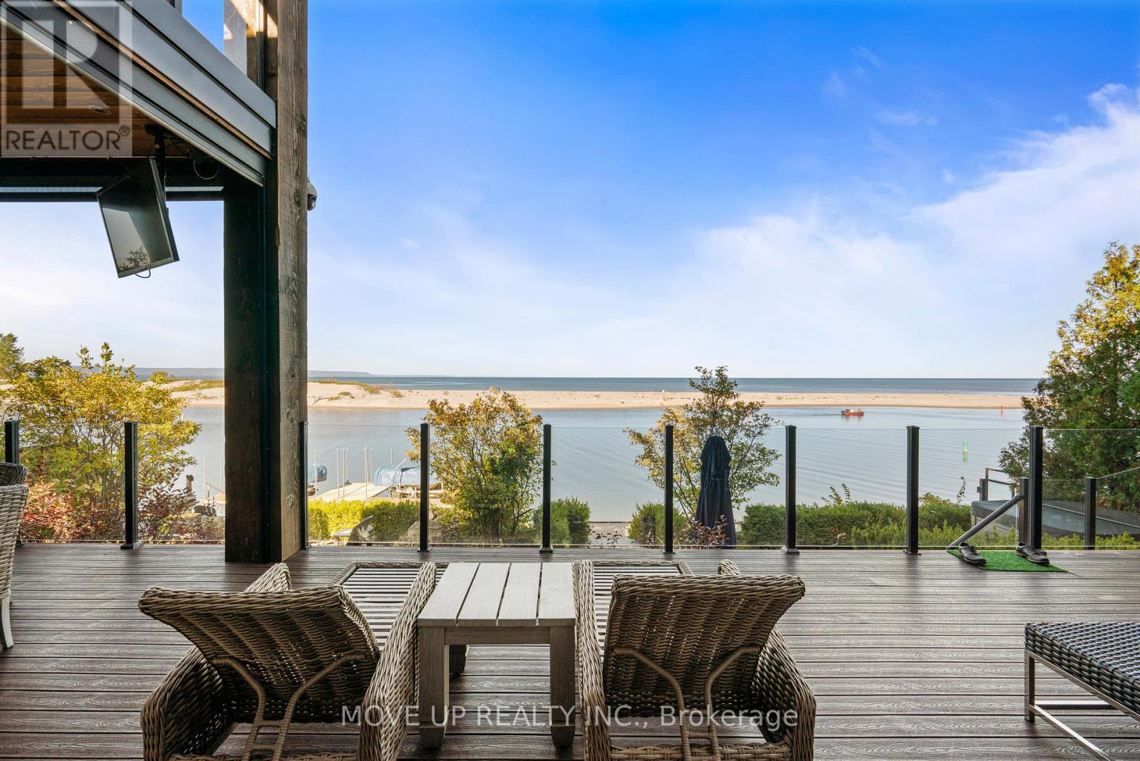 10 HIAWATHA AVENUE - 14