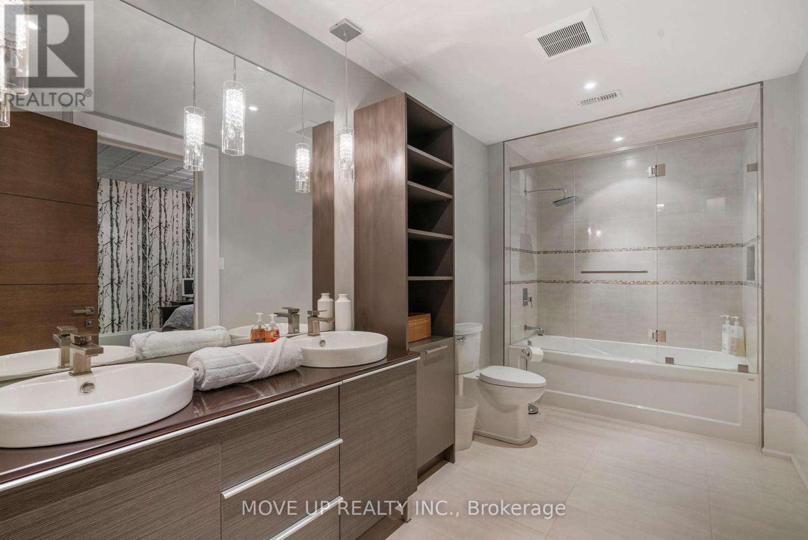 10 HIAWATHA AVENUE - 36