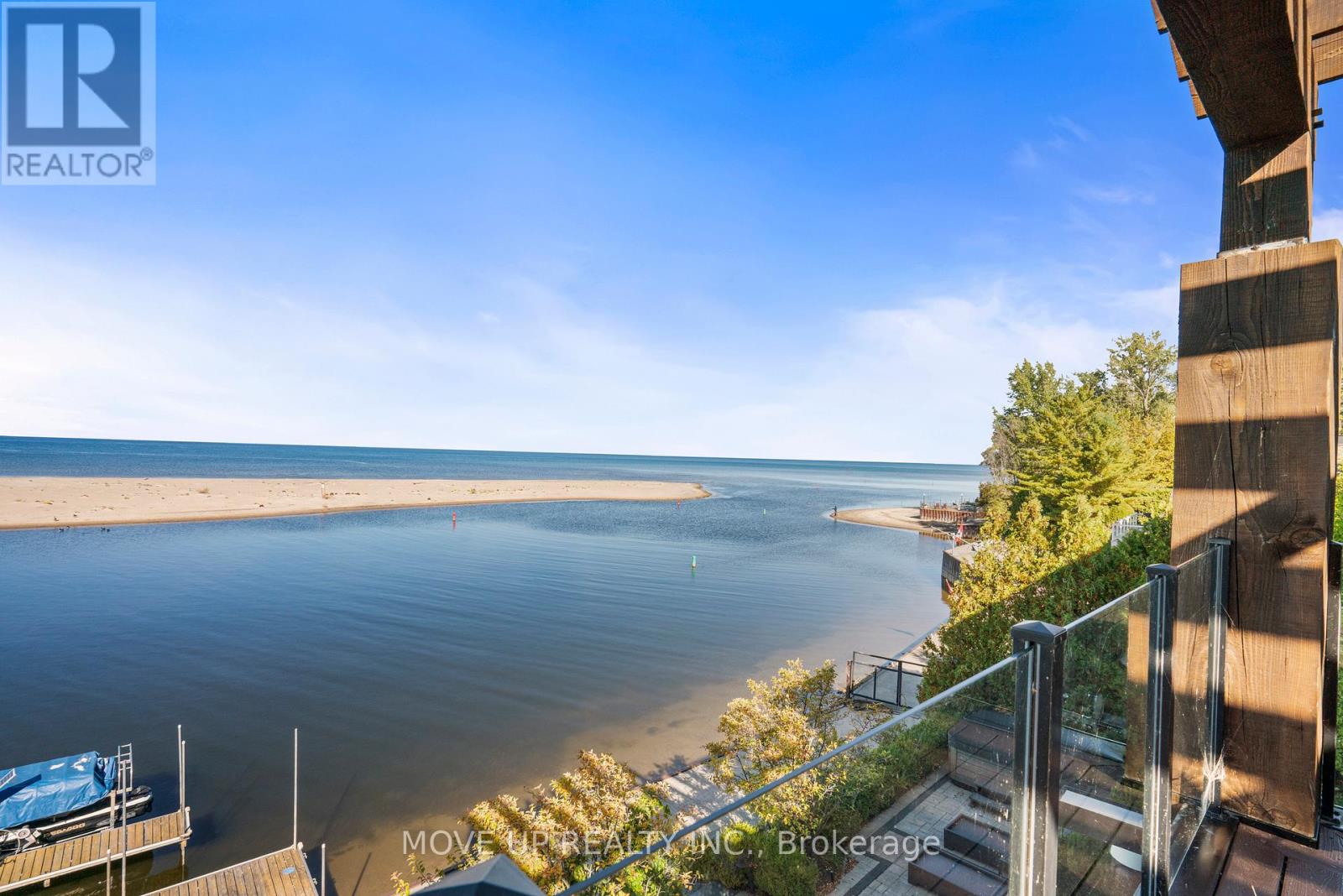 10 HIAWATHA AVENUE - 41