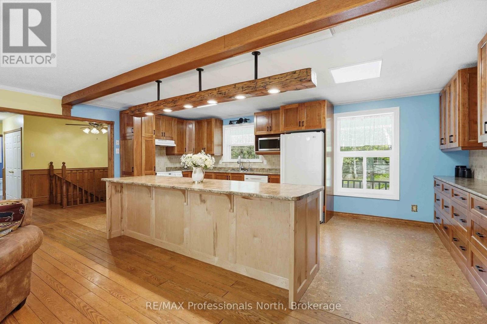 2593 BRUNEL ROAD - 27
