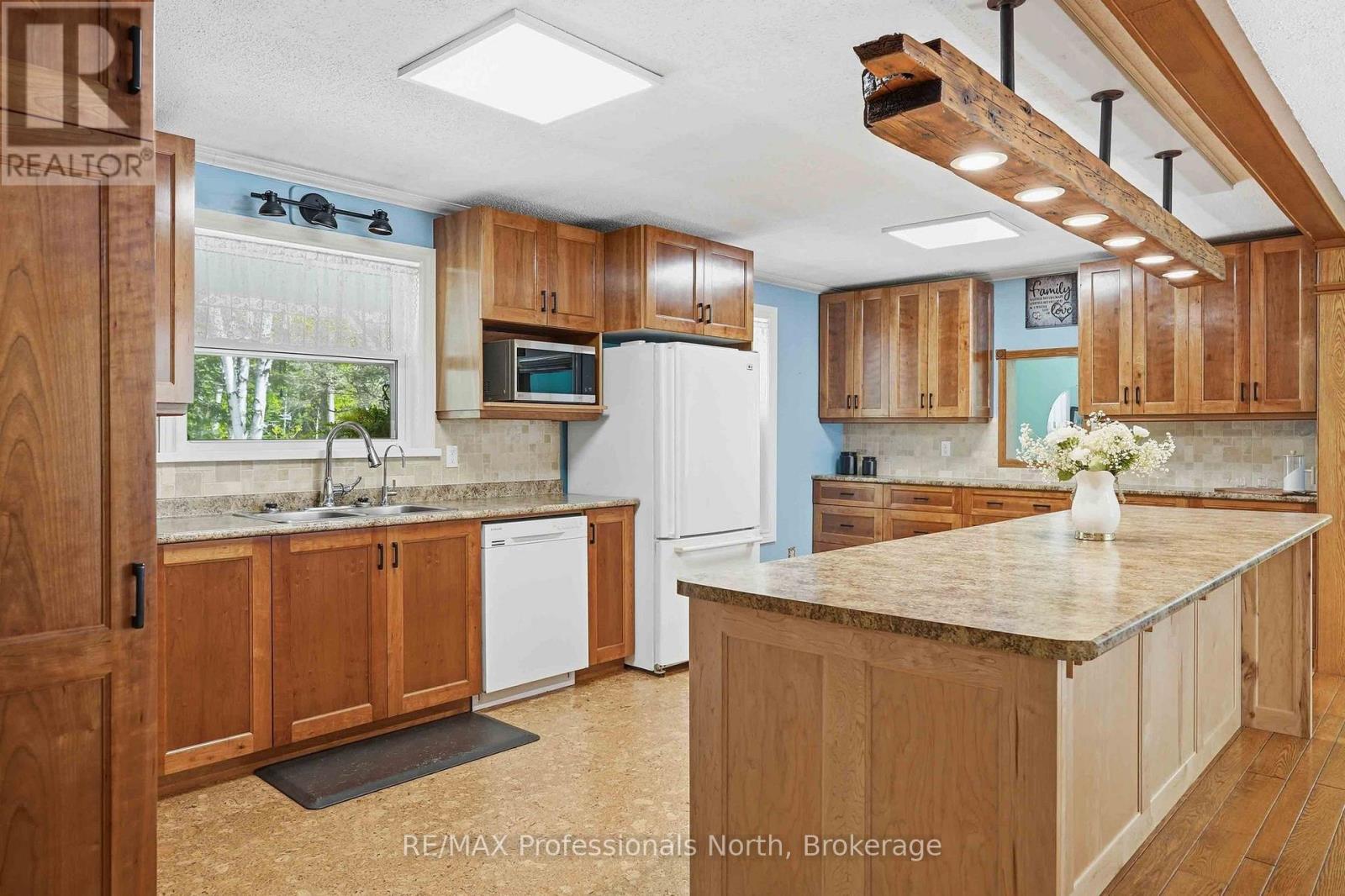 2593 BRUNEL ROAD - 29
