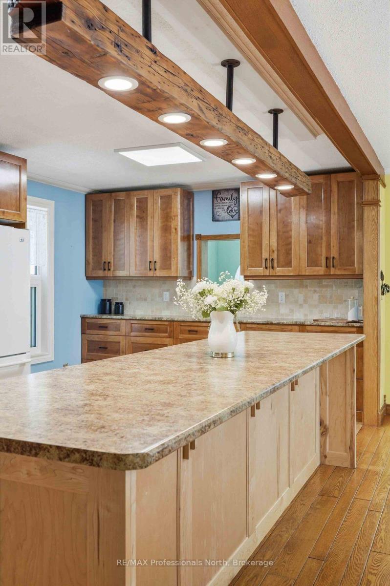 2593 BRUNEL ROAD - 30