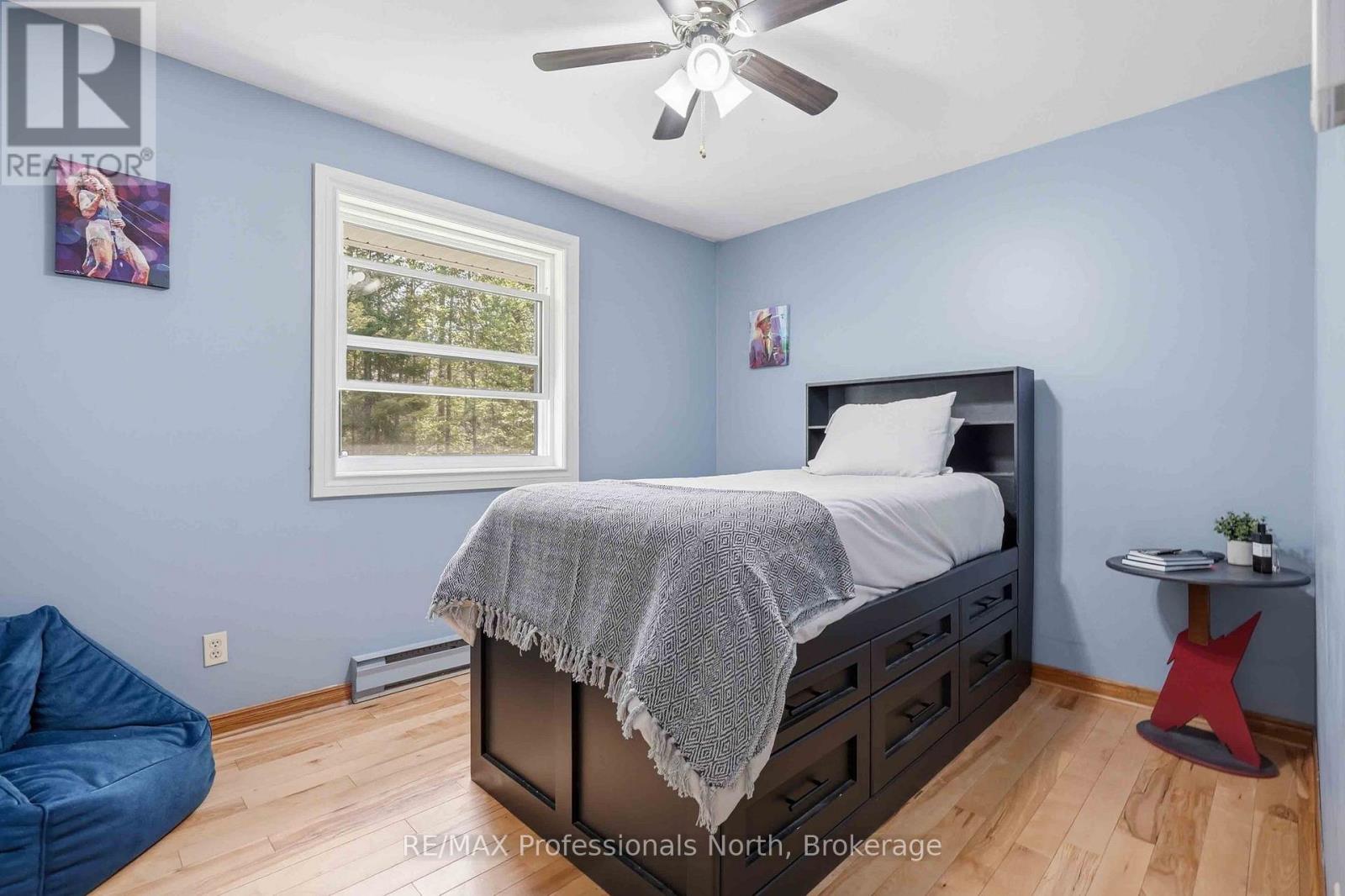 2593 BRUNEL ROAD - 36