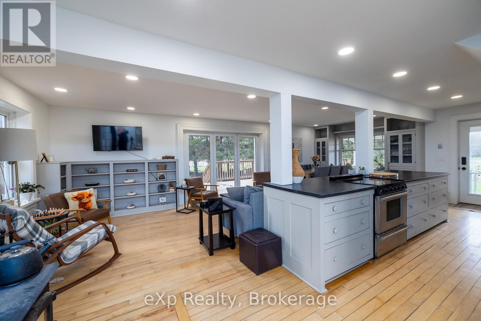 430254 SYDENHAM-LAKESHORE DRIVE - 12