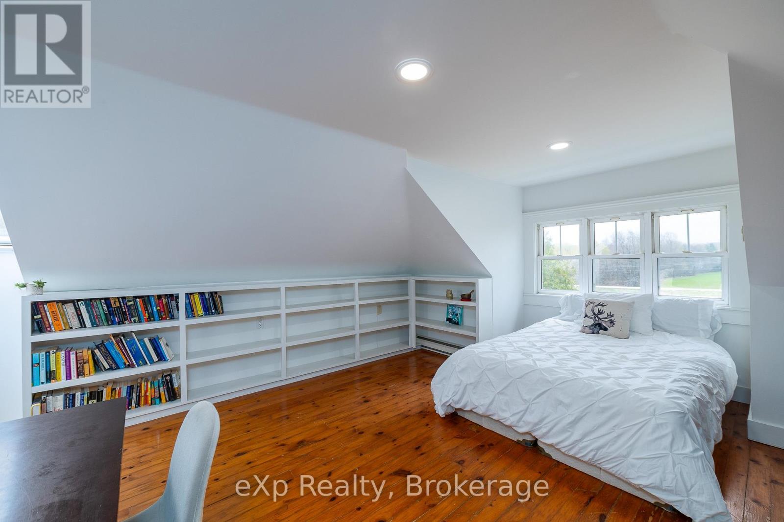 430254 SYDENHAM-LAKESHORE DRIVE - 26