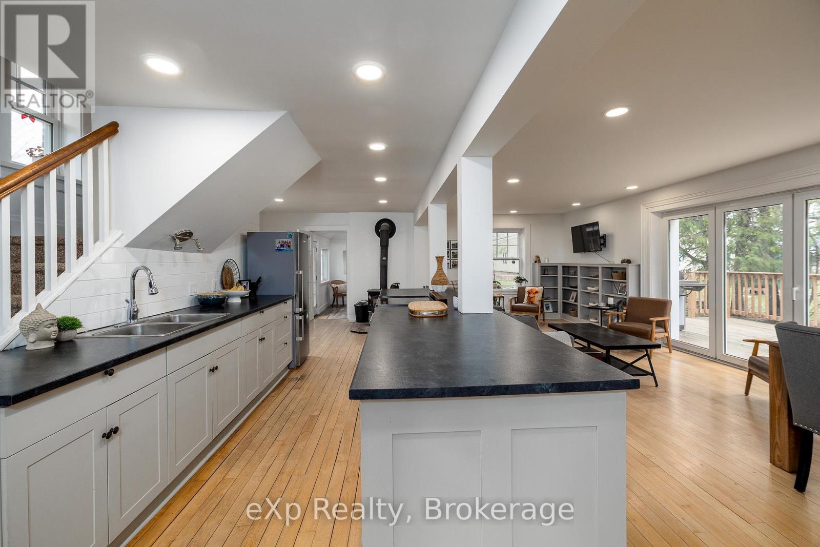 430254 SYDENHAM-LAKESHORE DRIVE - 6