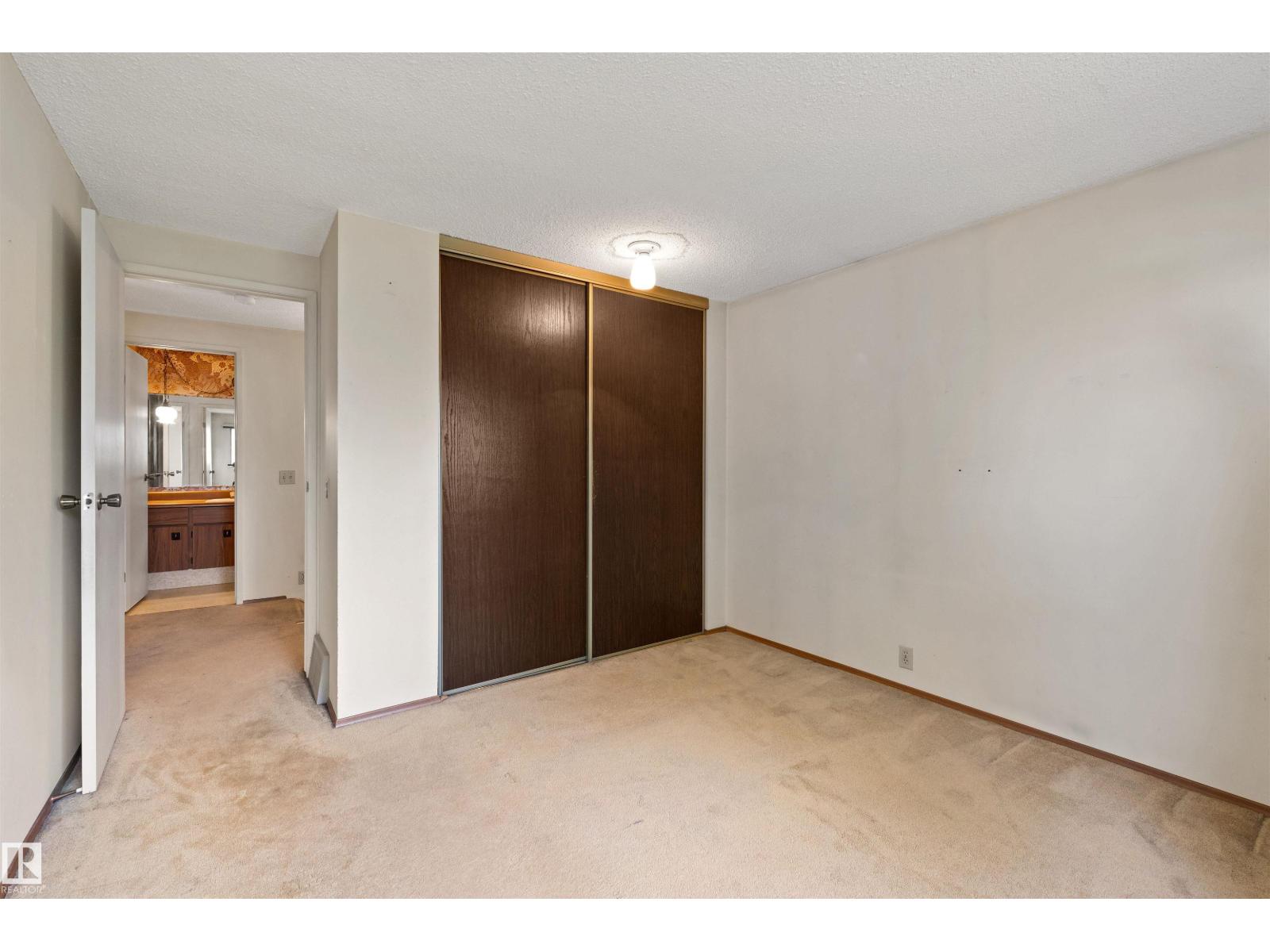 17912 77 AV NW - 17