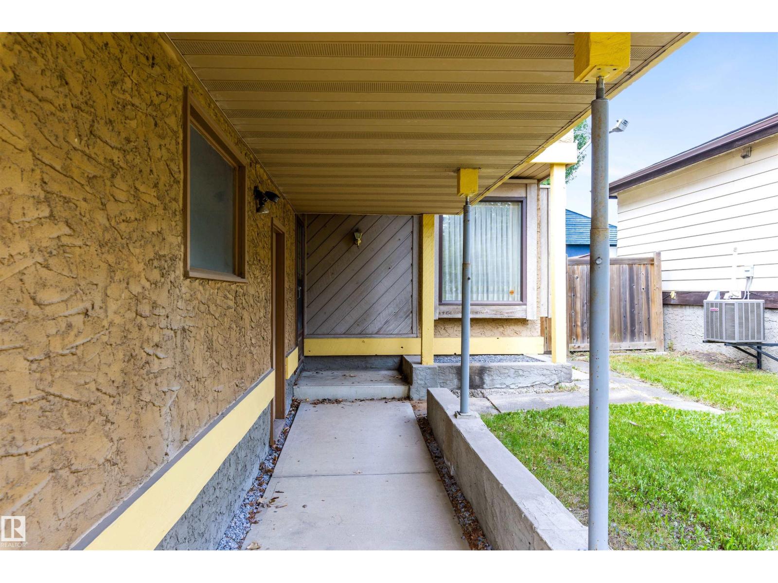 17912 77 AV NW - Image 2