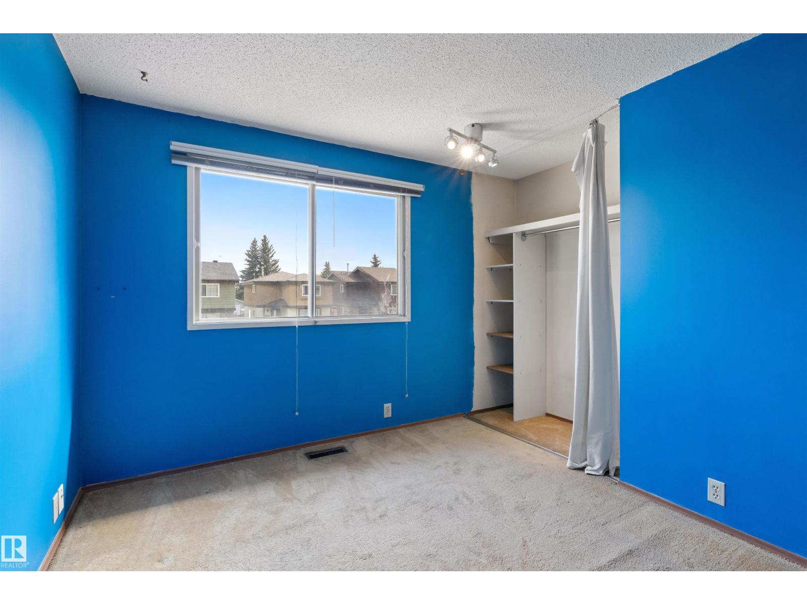 17912 77 AV NW - 22