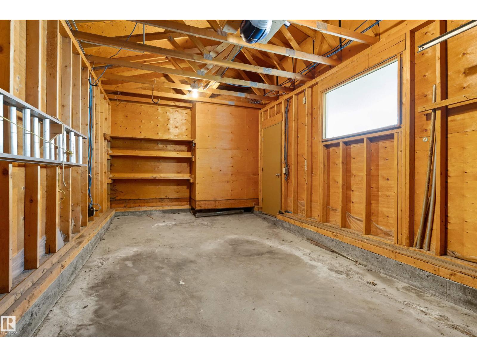 17912 77 AV NW - 29