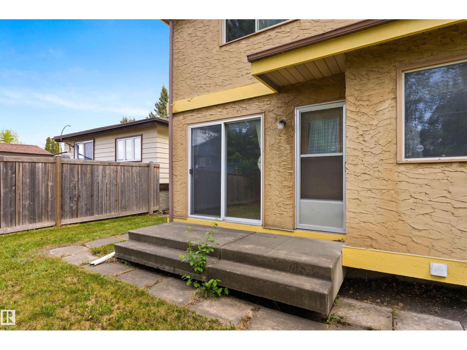 17912 77 AV NW - 34