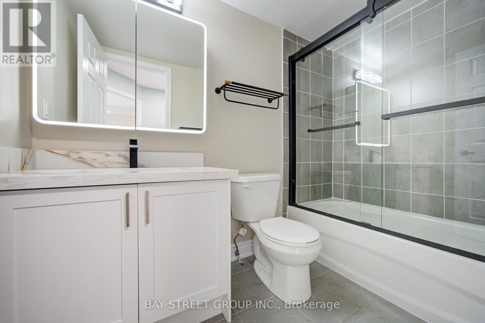 #3 626 REXDALE BOULEVARD - 21