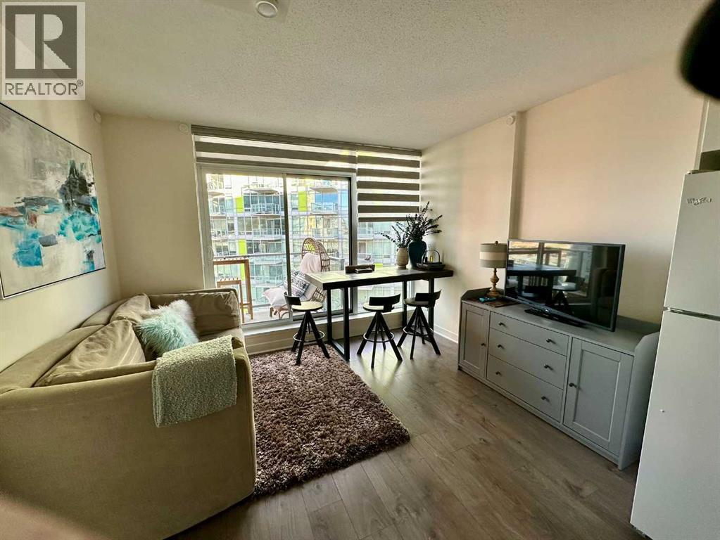 #1108 10 Brentwood Common  NW - 8