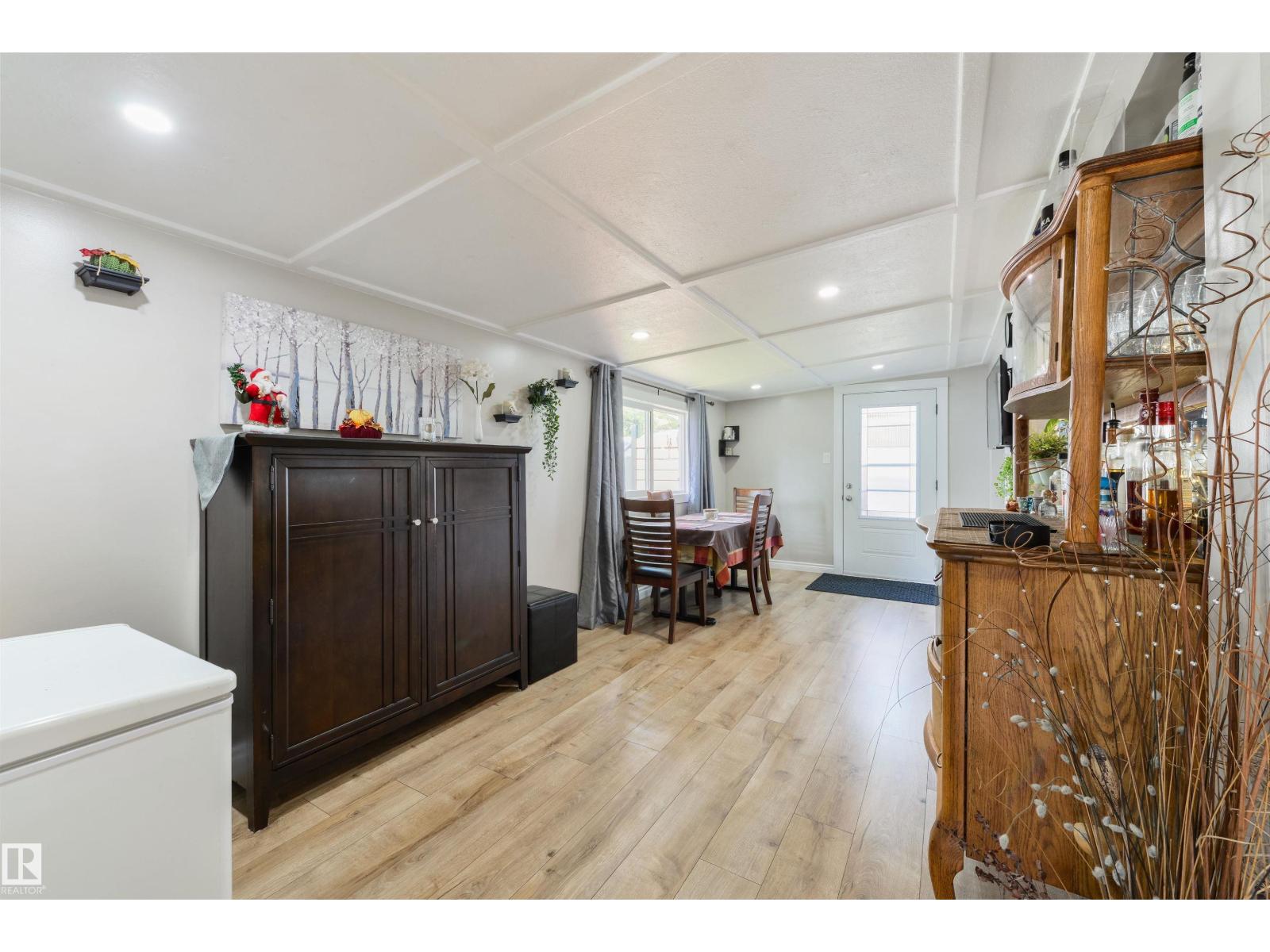 15 Post RD NW - 10