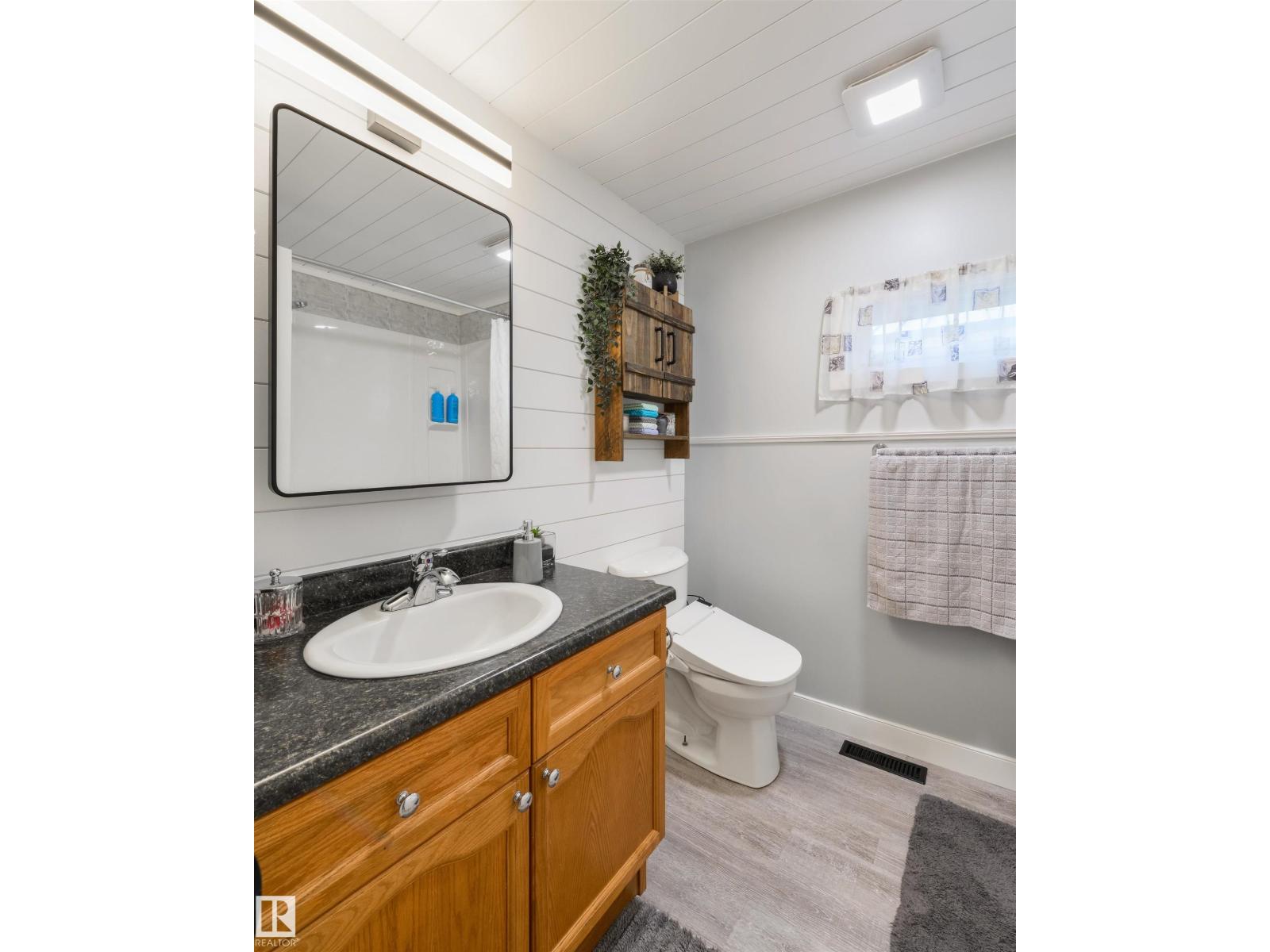15 Post RD NW - 17