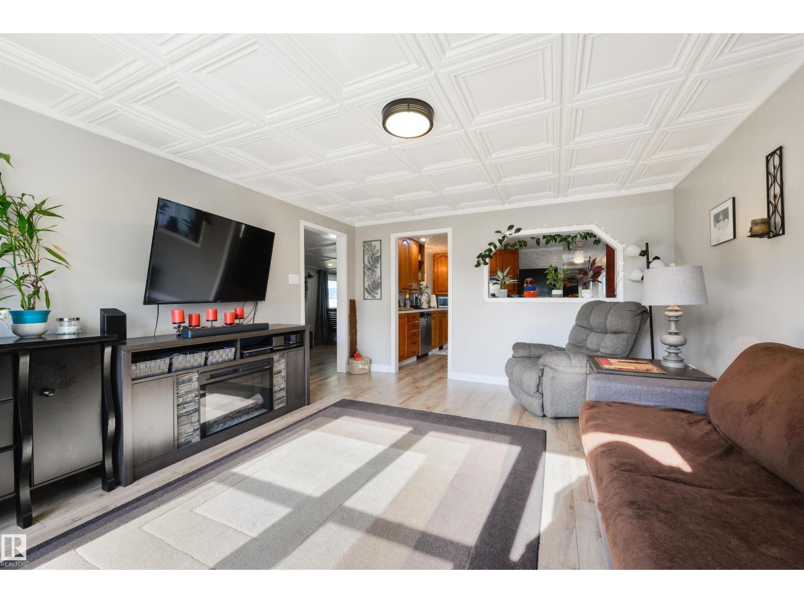 15 Post RD NW - 5